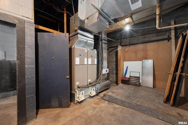 1716 & 1720 STATE Street, Bettendorf, IA 52722