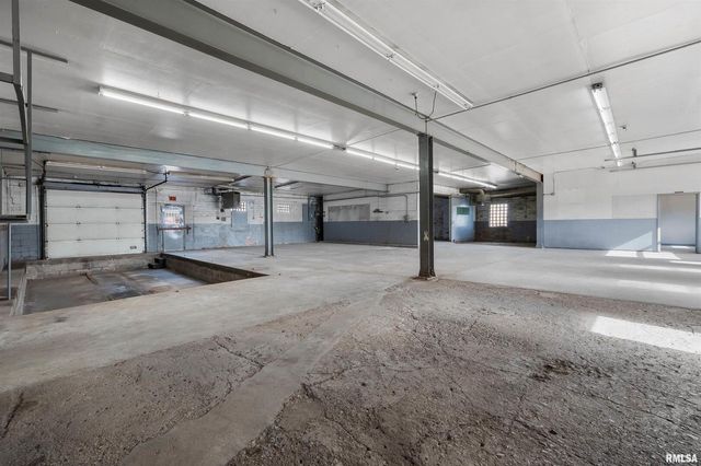 1716 & 1720 STATE Street, Bettendorf, IA 52722