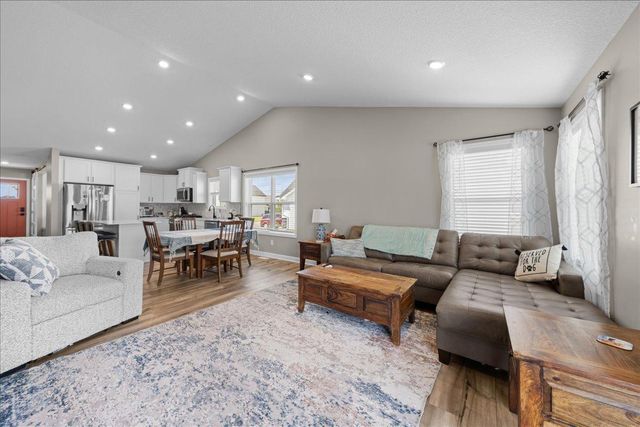 7664 106th Street S, Cottage Grove, MN 55016