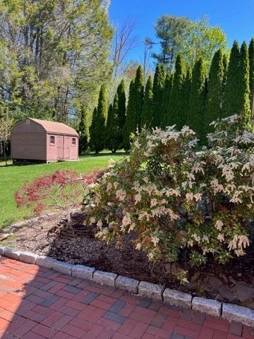 23 Howe Ave, Shrewsbury, MA 01545