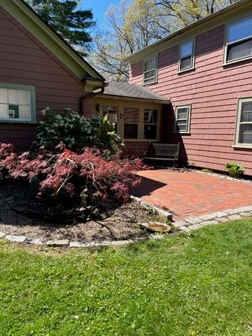 23 Howe Ave, Shrewsbury, MA 01545
