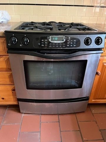 23 Howe Ave, Shrewsbury, MA 01545