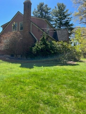 23 Howe Ave, Shrewsbury, MA 01545