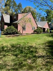 23 Howe Ave, Shrewsbury, MA 01545