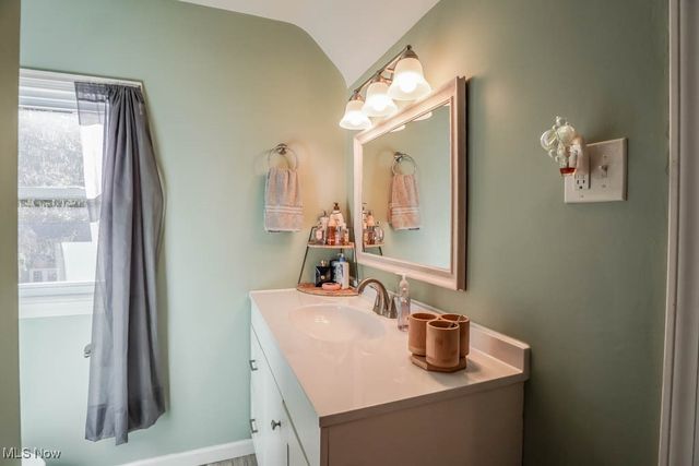 2216 Mount Vernon Boulevard NW, Canton, OH 44709