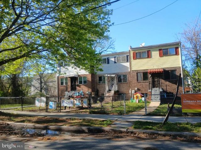 5814 CLAY ST NE, Washington, DC 20019