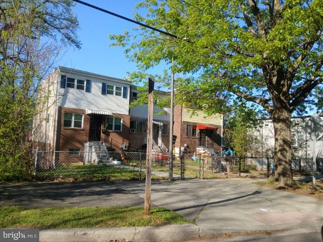 5814 CLAY ST NE, Washington, DC 20019