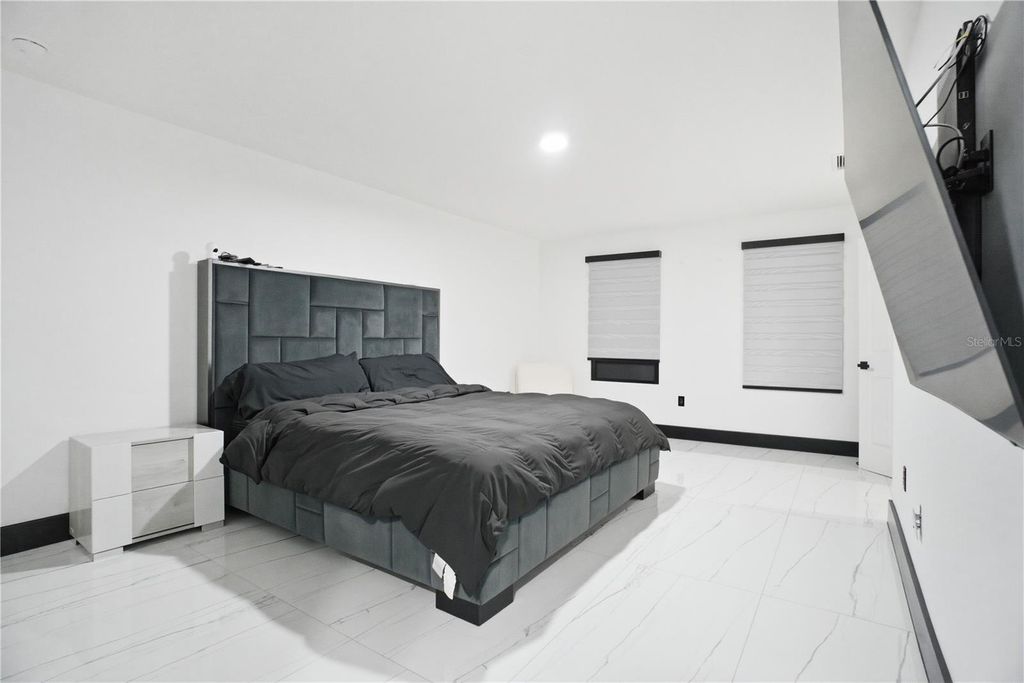 Image 16 of property listing at 2043 RAINIER DRIVE, Kissimmee, FL 34746