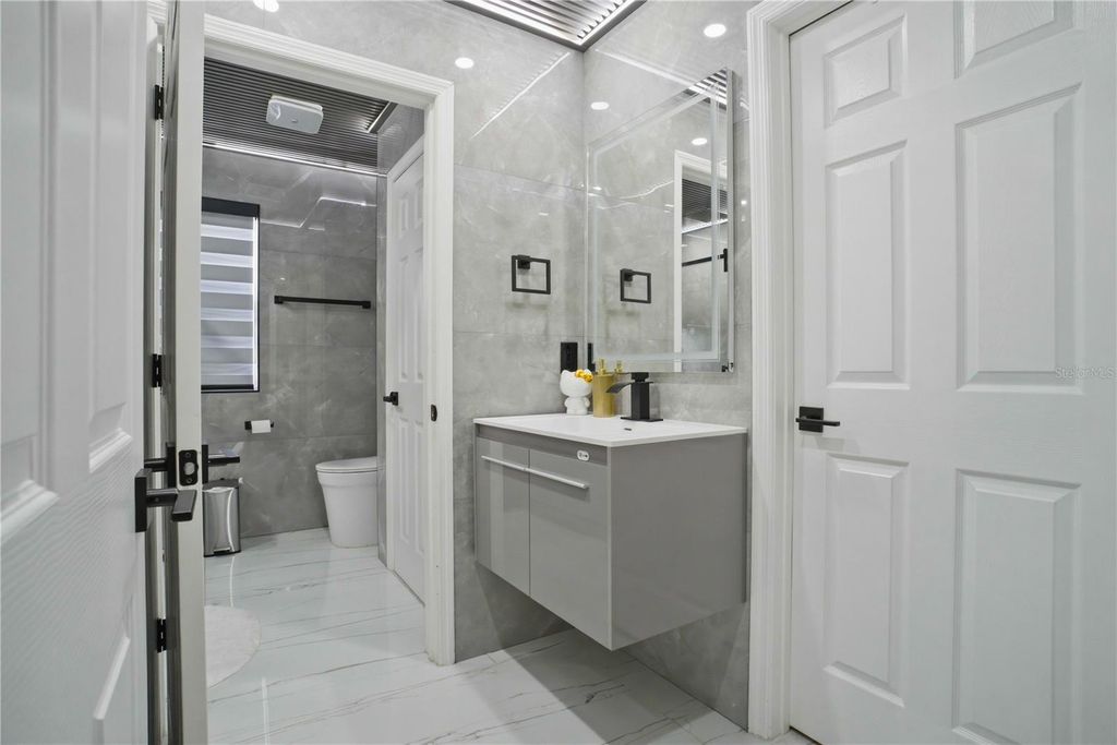 Image 38 of property listing at 2043 RAINIER DRIVE, Kissimmee, FL 34746