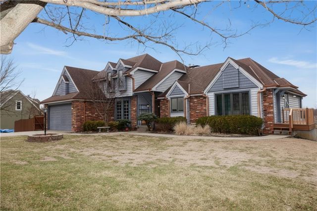 39 Mackenzie Drive, St Joseph, MO 64503
