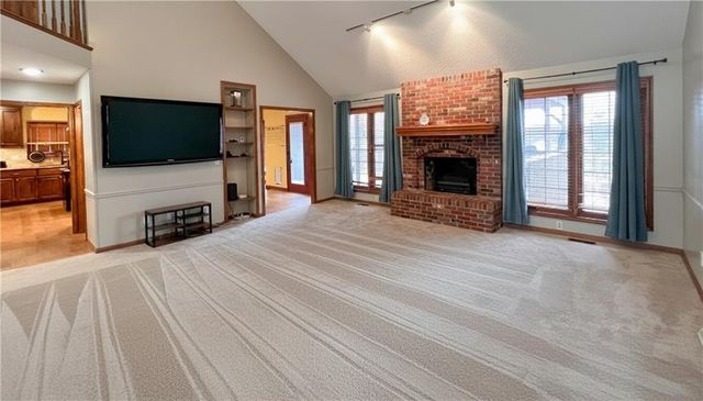 39 Mackenzie Drive, St Joseph, MO 64503