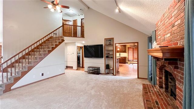 39 Mackenzie Drive, St Joseph, MO 64503
