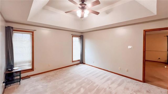 39 Mackenzie Drive, St Joseph, MO 64503