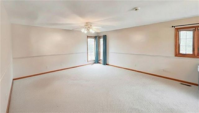 39 Mackenzie Drive, St Joseph, MO 64503