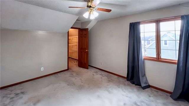 39 Mackenzie Drive, St Joseph, MO 64503