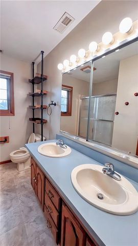 39 Mackenzie Drive, St Joseph, MO 64503