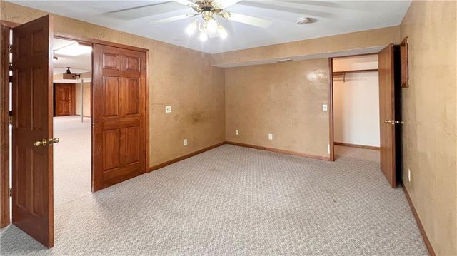 39 Mackenzie Drive, St Joseph, MO 64503