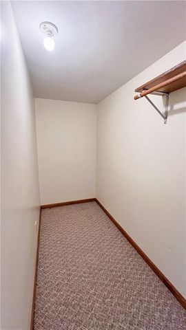 39 Mackenzie Drive, St Joseph, MO 64503