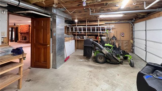 39 Mackenzie Drive, St Joseph, MO 64503