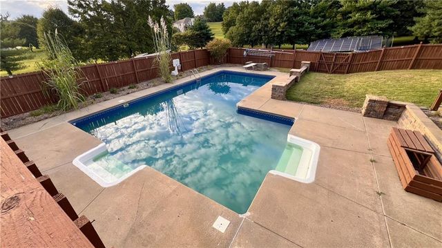 39 Mackenzie Drive, St Joseph, MO 64503