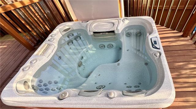 39 Mackenzie Drive, St Joseph, MO 64503