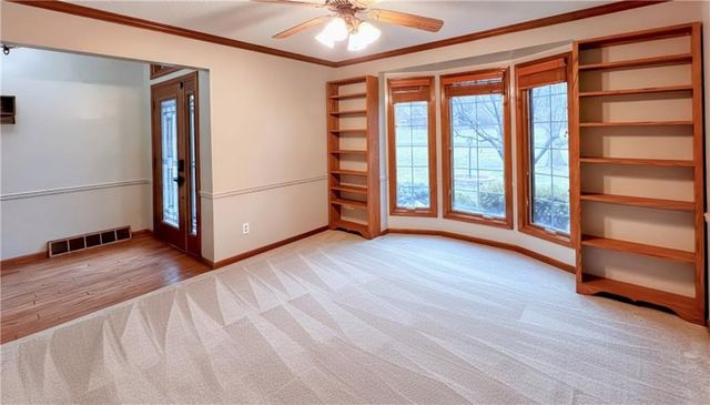 39 Mackenzie Drive, St Joseph, MO 64503