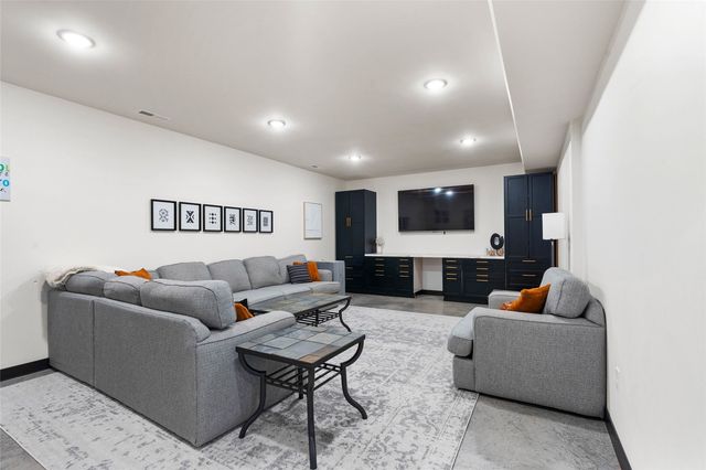 4615 Elynn Lane, Solon, IA 52333