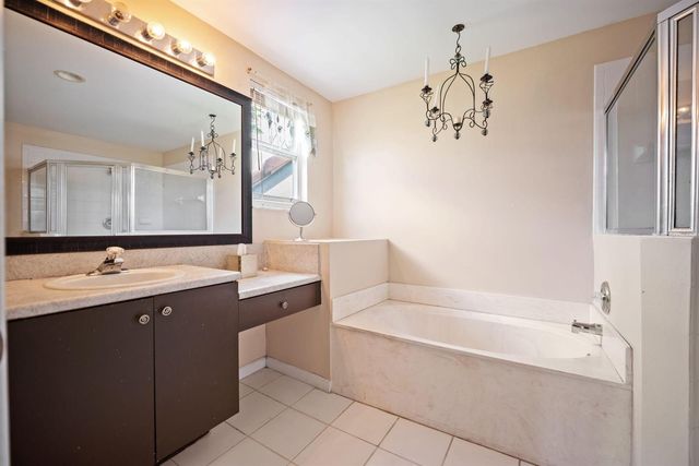 2481 NW 98th Lane, Sunrise, FL 33322