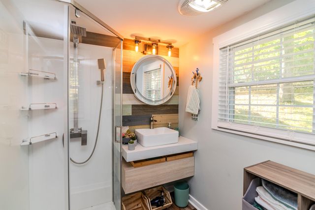 1058 S Lakeshore Drive, Lawrenceburg, KY 40342