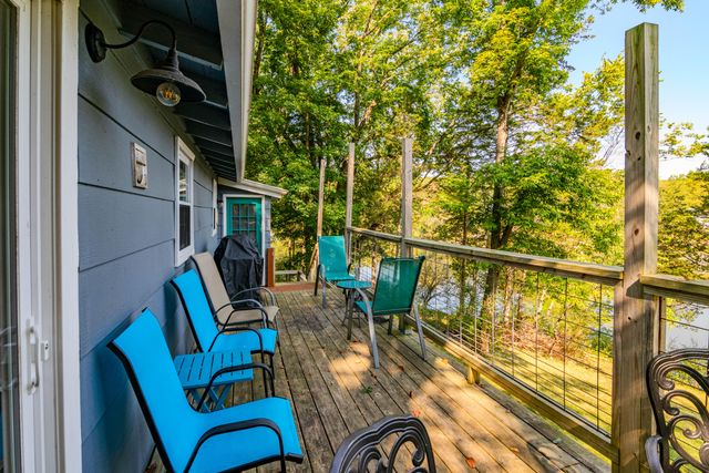 1058 S Lakeshore Drive, Lawrenceburg, KY 40342