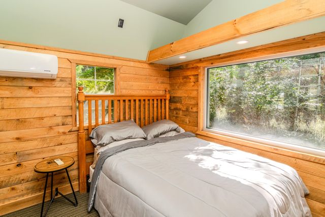 1058 S Lakeshore Drive, Lawrenceburg, KY 40342