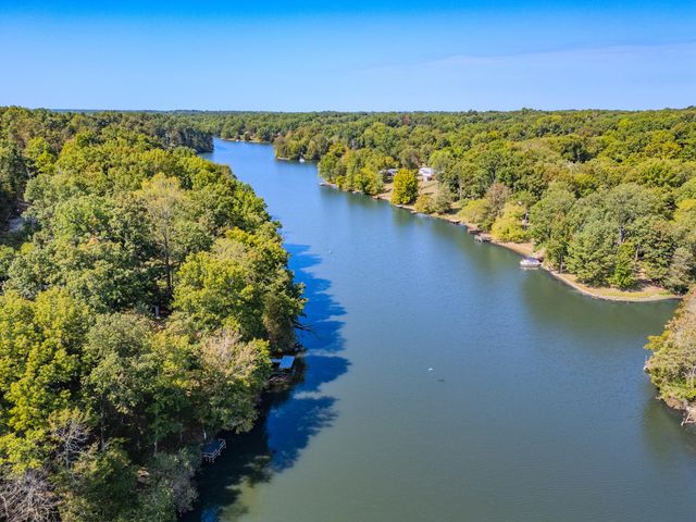 1058 S Lakeshore Drive, Lawrenceburg, KY 40342