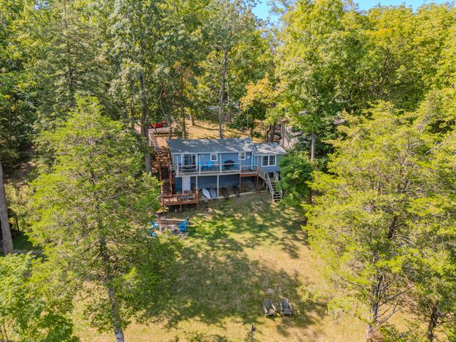 1058 S Lakeshore Drive, Lawrenceburg, KY 40342