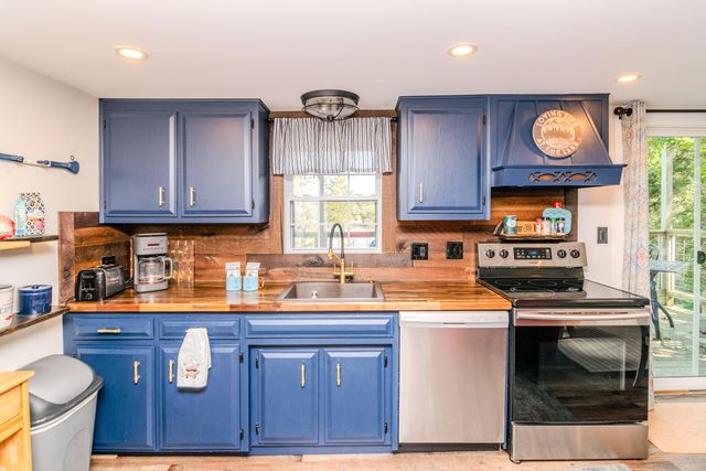 1058 S Lakeshore Drive, Lawrenceburg, KY 40342