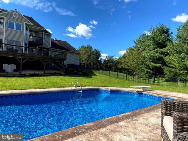 2 AMY COURT, Robbinsville, NJ 08691