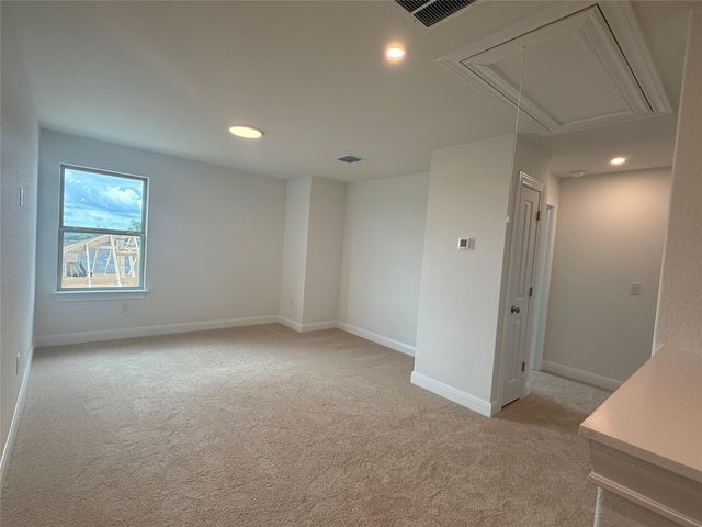 132 Tenny LN, Kyle, TX 78640