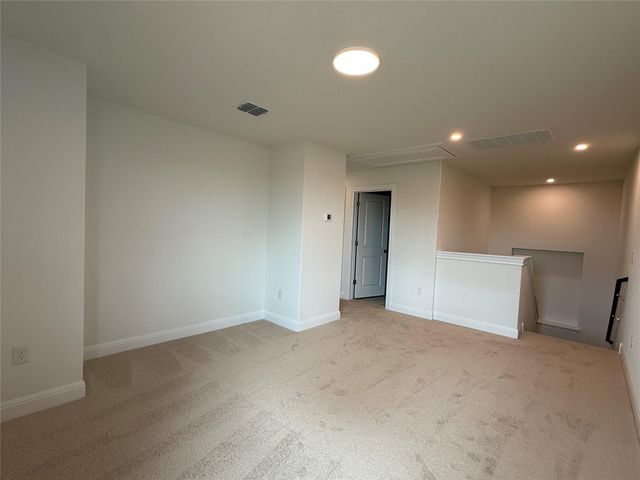 132 Tenny LN, Kyle, TX 78640