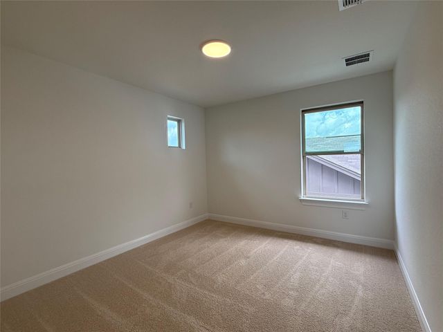 132 Tenny LN, Kyle, TX 78640