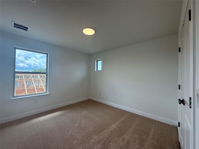 132 Tenny LN, Kyle, TX 78640