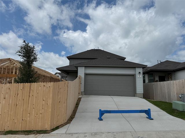 132 Tenny LN, Kyle, TX 78640