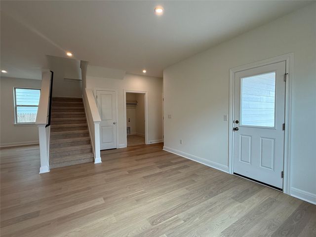 132 Tenny LN, Kyle, TX 78640