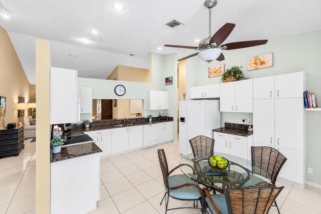 9711 PAVAROTTI Terrace 202, Boynton Beach, FL 33437