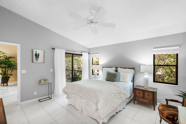 9711 PAVAROTTI Terrace 202, Boynton Beach, FL 33437
