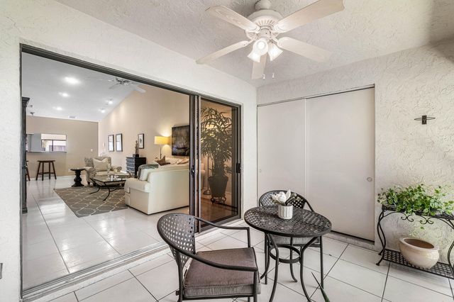 9711 PAVAROTTI Terrace 202, Boynton Beach, FL 33437