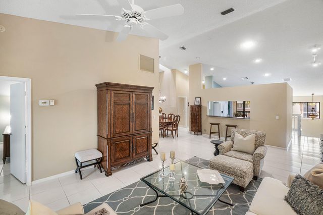 9711 PAVAROTTI Terrace 202, Boynton Beach, FL 33437