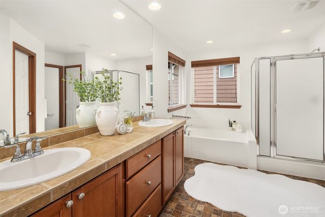 12871 NE 198th Place, Woodinville, WA 98072