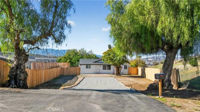 513 Lookout, Lake Elsinore, CA 92530