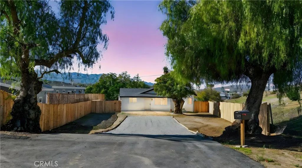 513 Lookout, Lake Elsinore, CA 92530