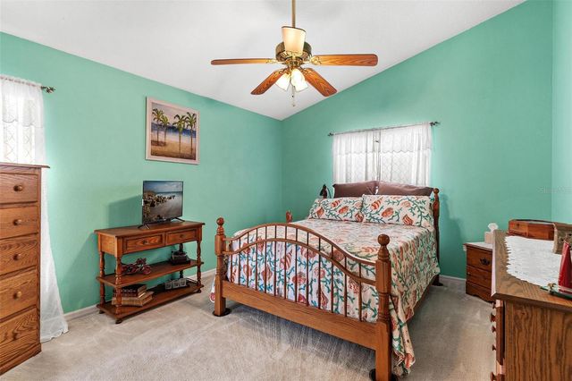 93 FAIRWAY CIRCLE, Umatilla, FL 32784