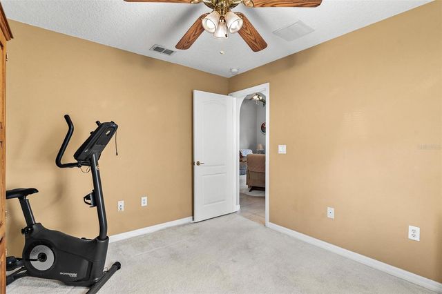 93 FAIRWAY CIRCLE, Umatilla, FL 32784